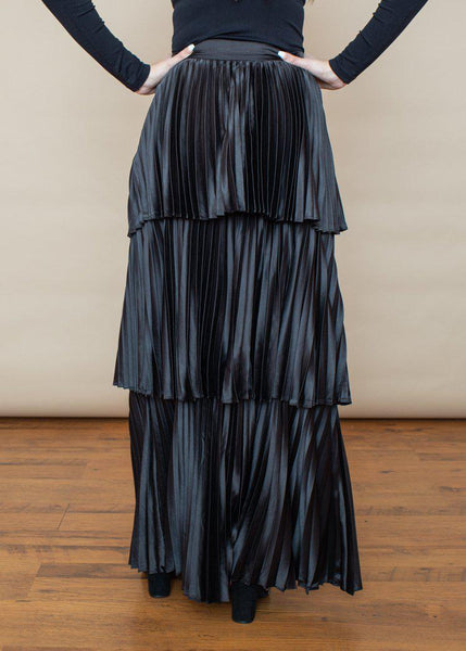 Tiered pleated maxi store skirt