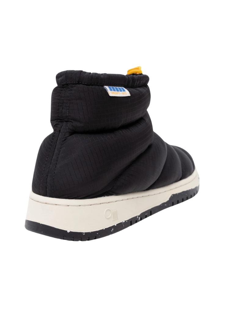 Oncept Calgary Bootie- Black-Hand In Pocket