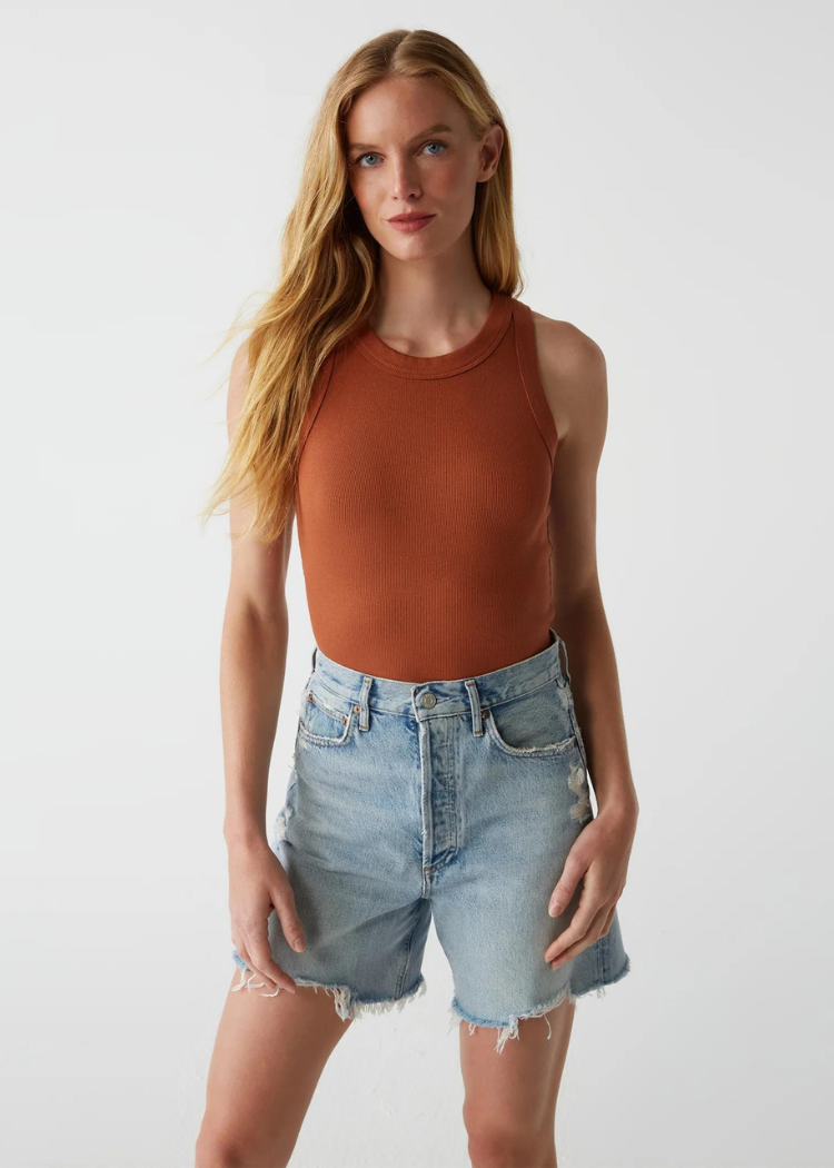 Gina Wide Binding Crop Tank - Lava-Hand In Pocket