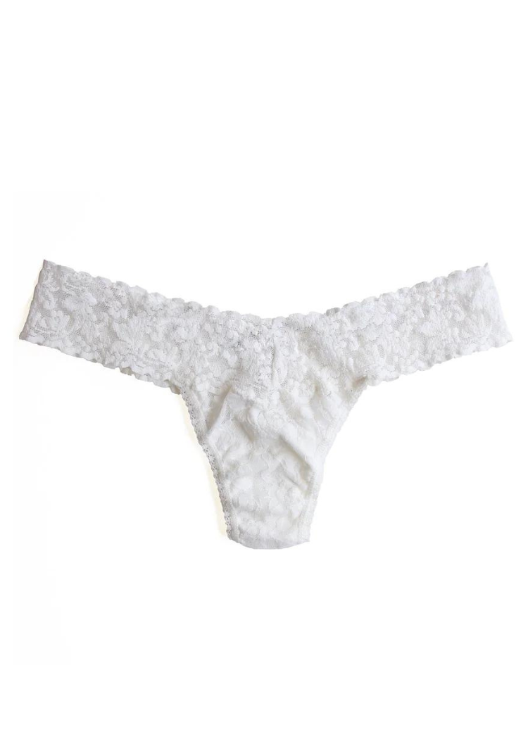 Hanky Panky Signature Lace Low Rise Thong - Marshmallow-Hand In Pocket