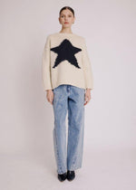 Berenice Ambre Round Neck Star Sweater-Hand In Pocket