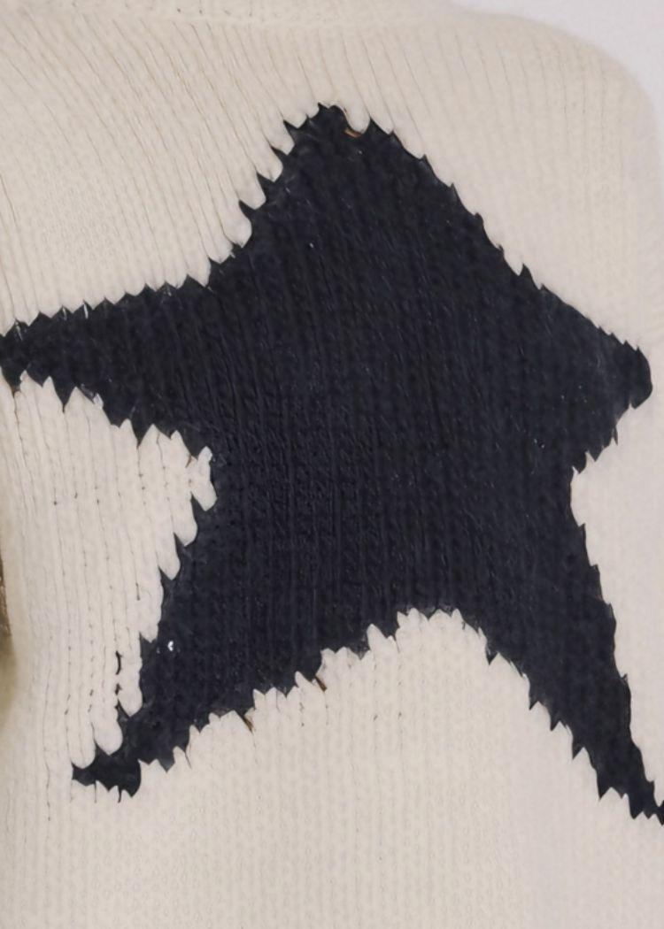 Berenice Ambre Round Neck Star Sweater-Hand In Pocket