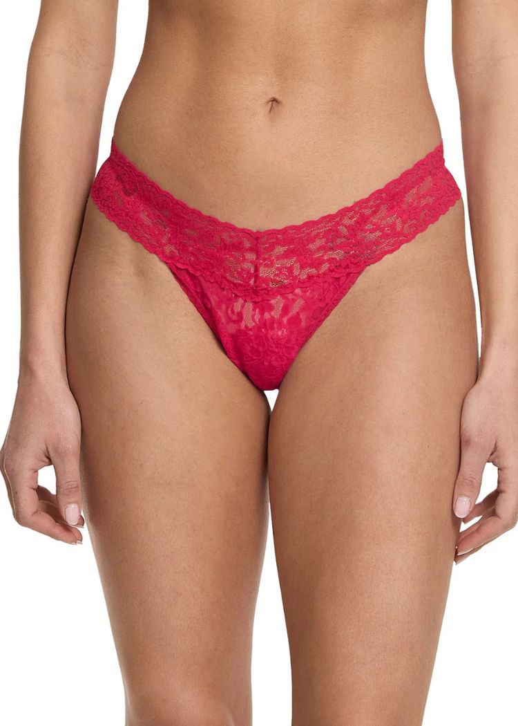 Hanky Panky Signature Lace Low Rise Thong - Beet Juice-Hand In Pocket