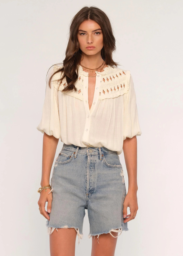 Heartloom Ventura Top- Ivory-Hand In Pocket