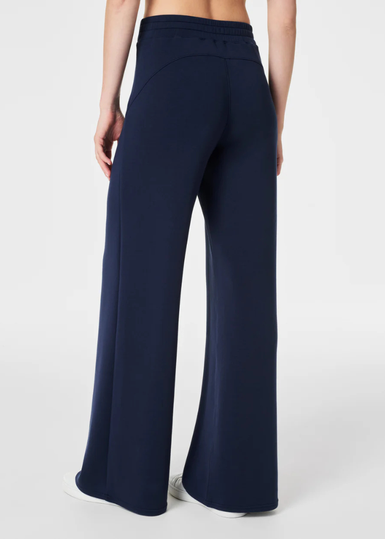 Spanx Airessentials Wide Leg Pant- Navy-Hand In Pocket