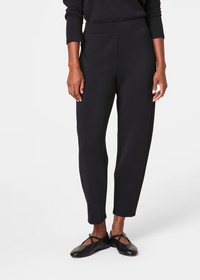 Spanx AE Barrel Pant- Black-Hand In Pocket