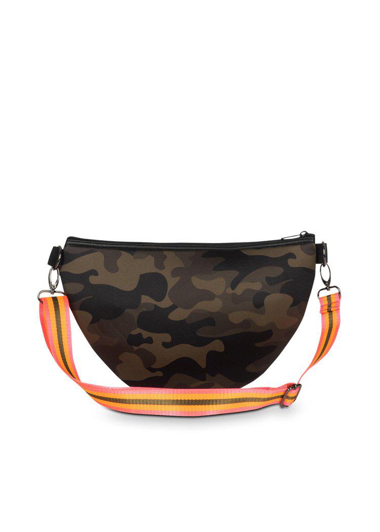 Haute Shore Brett Belt Bag - Showoff-Hand In Pocket