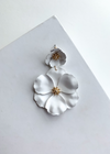 Ginger White Floral Drop Earrings-Hand In Pocket