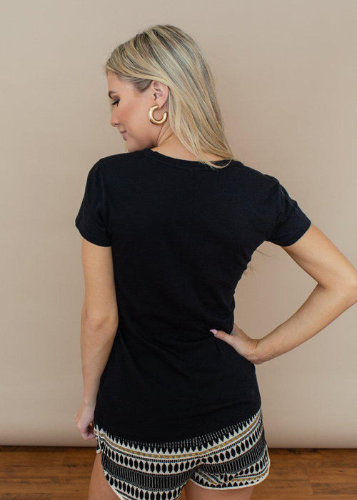 Bobi Basic Black Scoop Neck Tee-Hand In Pocket