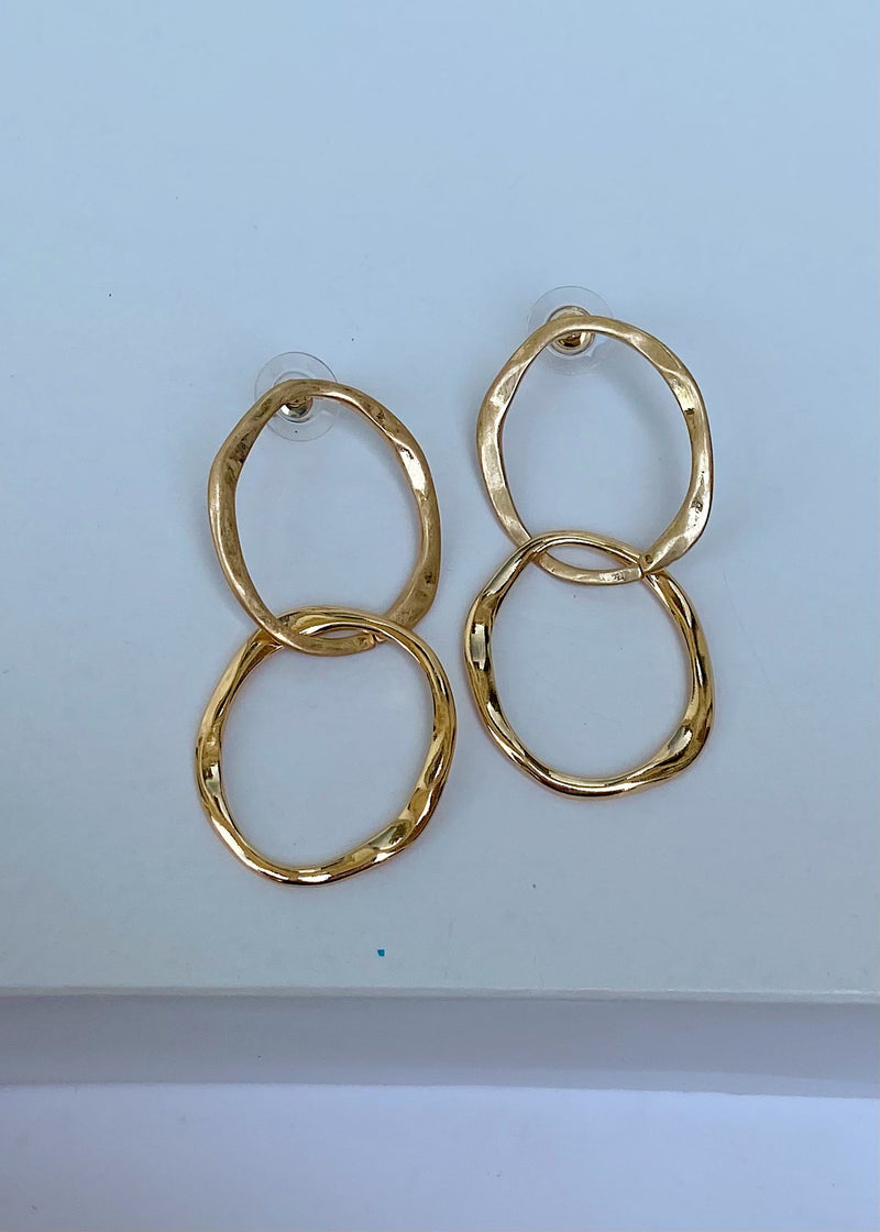 Emory Link Hoop- Gold-Hand In Pocket