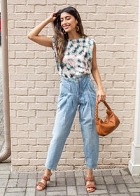 Blank NYC Steal The Show Jean-Hand In Pocket