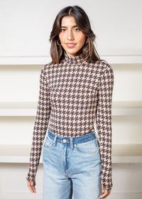 Sanctuary Slinky Mock Tee- Houndstooth-Hand In Pocket