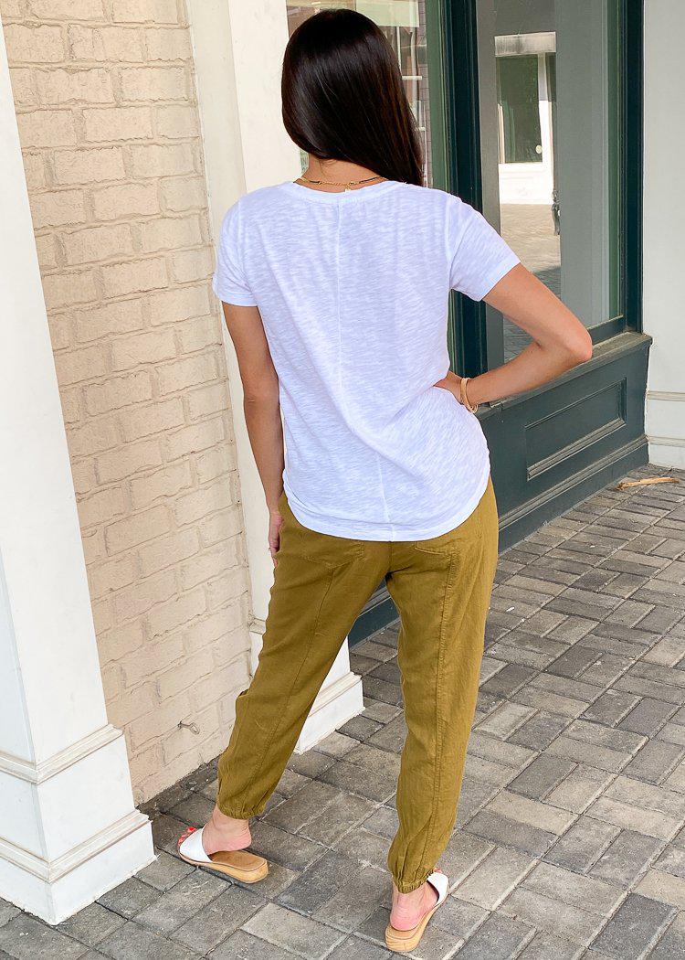 Bobi Basic Scoop-Neck Tee- White-Hand In Pocket