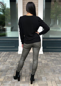 Bobi Puff Shoulder Sweatshirt-Black-Hand In Pocket