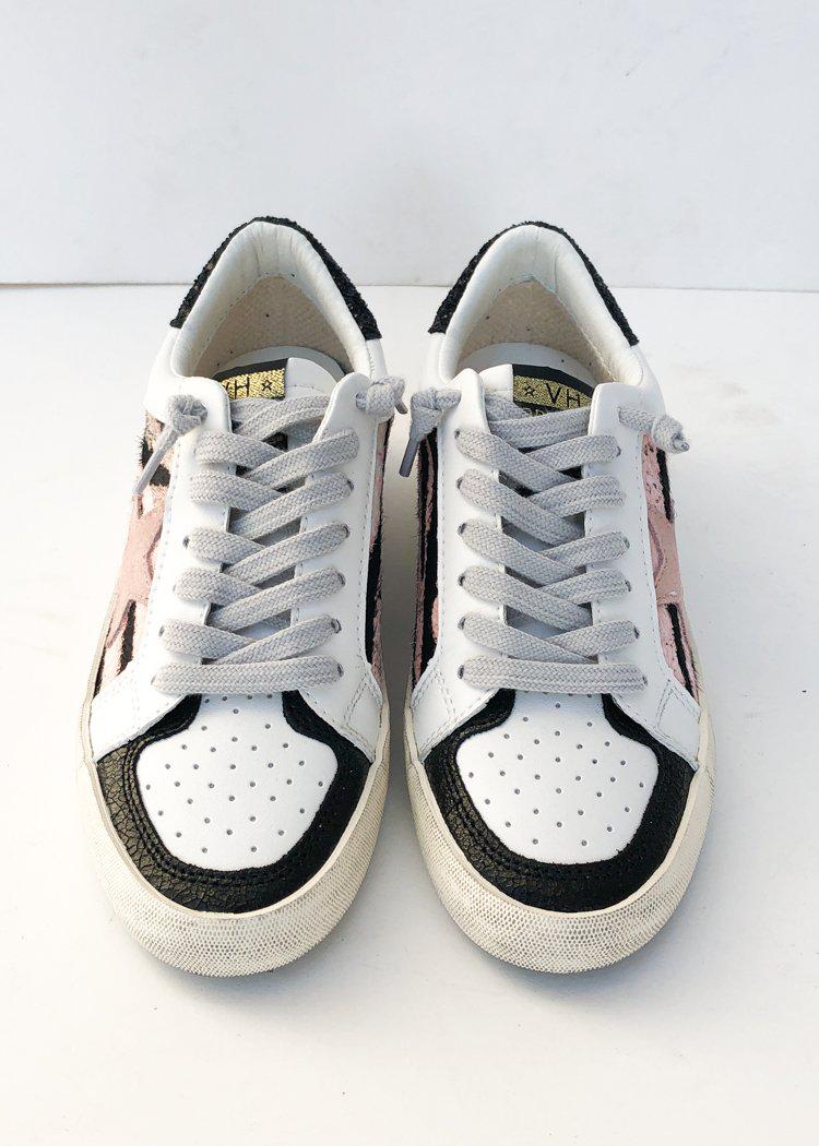 Vintage Havana Clyde "Zebra Stripe" Sneaker-Hand In Pocket