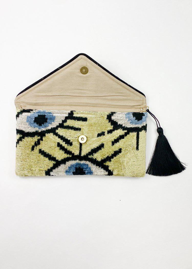 Wolf & Willa Eye Envelope Clutch-Hand In Pocket