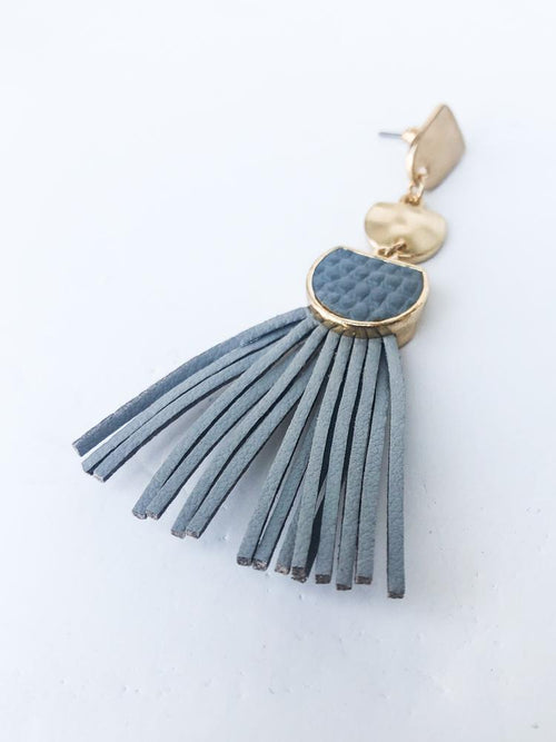 Napa Tassel Earring - Gray-Hand In Pocket