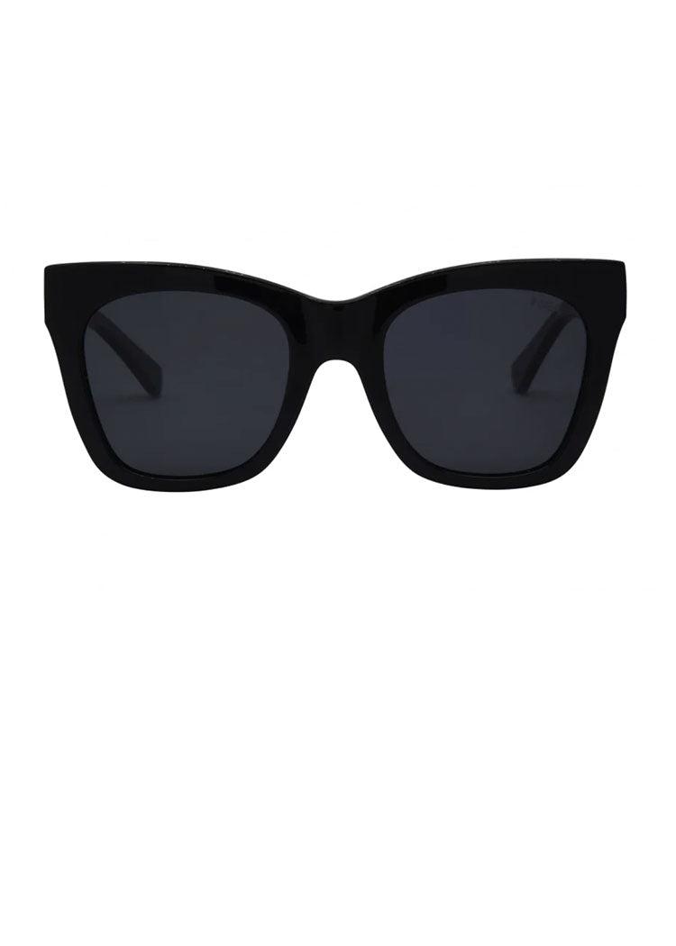 I-SEA Billie Sunglasses-Black-Hand In Pocket